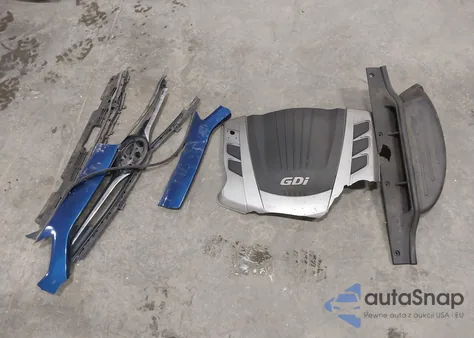 2015 Hyundai Genesis 3.8 Ultimate z USA, uszkodzony, nr VIN KMHHU6KJ7FU128622